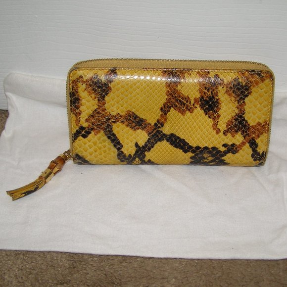 RARE Authentic Gucci Yellow python leather zippy wallet with bamboo tass… - Picture 4 of 16